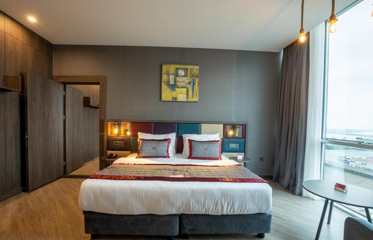 Ramada Encore By Wyndham Istanbul Avcilar Istambul Exterior foto